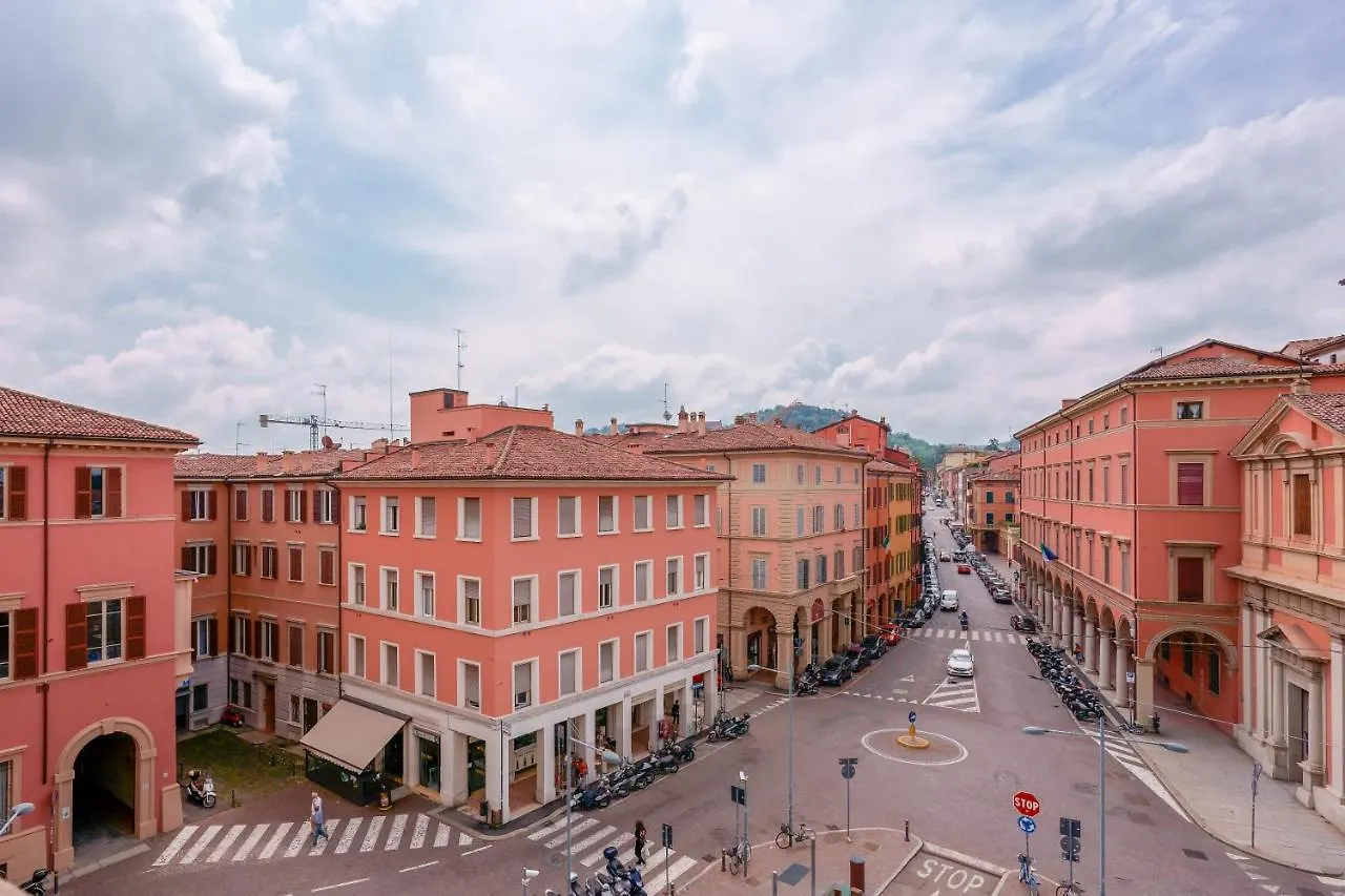 Attico Di Via D'Azeglio Bed & Breakfast Bologna 2*,  Italy